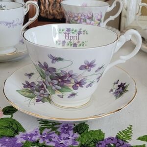 April Violets Royal Stuart Fine Bone China England